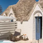 Borgofreddo Luxury Bed & Breakfast 4*