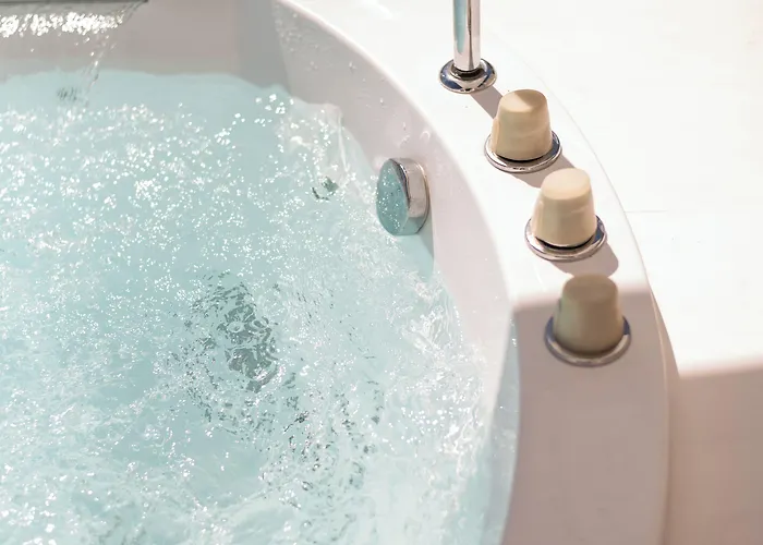 فندق مبيت وإفطار Borgofreddo Luxury 4*